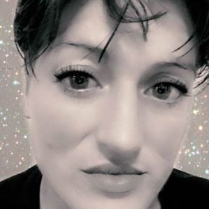 Meet your Posher, Carla